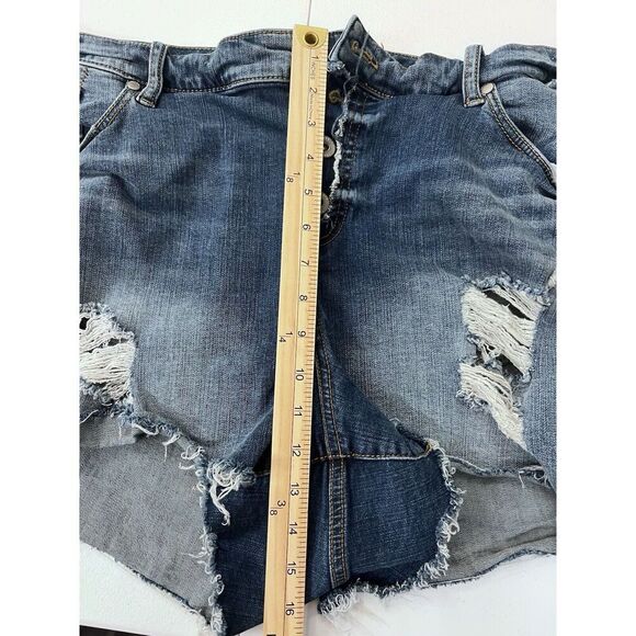 Torrid Women's Shorts Distressed Cut Off Denim Button Fly Jeans Blue‎ Sz. 24 - Picture 4 of 5